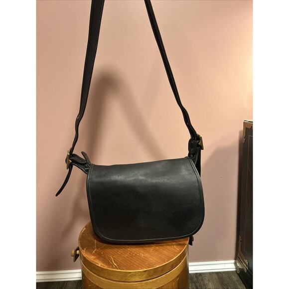 COACH VTG Patricia Legacy Crossbody Saddle Flap Bag 9951 Leather Messenger 2001 - Picture 1 of 15